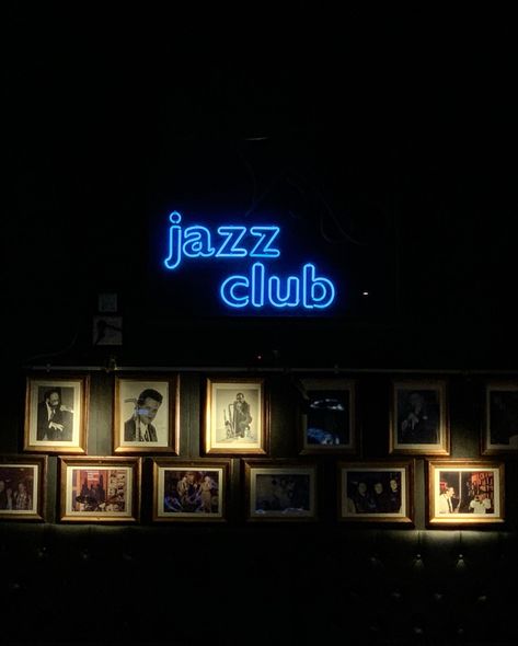 80s Jazz Aesthetic, Jazz Club Photoshoot, Jazz Core Aesthetic, Jazz Vibes Aesthetic, Jazz Playlist Cover, Jazz Club Aesthetic, Ideas For Logos, Startups Ideas, Chicago Jazz