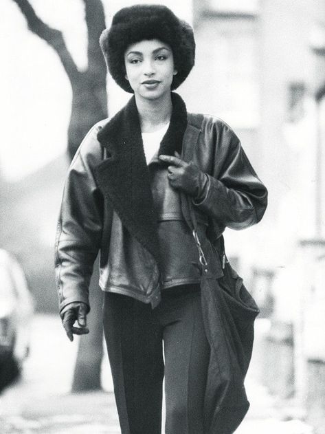 Sade Is the 1980s Singer Who Is So on Trend for Now | Who What Wear The Jazz Singer, Sade Adu, Meagan Good, Quiet Storm, Walking Down The Street, A Wrinkle In Time, Winter Typ, Josephine Baker, Woman Walking