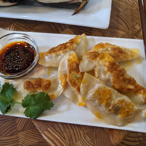 Asian Style Crab Dumplings These Asian style dumplings or pot stickers are much easier to make than you might expect. Dumpling wrappers proved hard to find in our area, so we simply bought won ton wrappers and used a round cutter to get the shape that we wanted. If you don't have a steamer basket you Crab Dumplings Recipe, Crab Dumplings, Dumplings Asian, Won Ton Wrappers, Pot Stickers Recipe, Rice Paper Recipes, Next 6 Months, Food Recommendations, Cartoon City