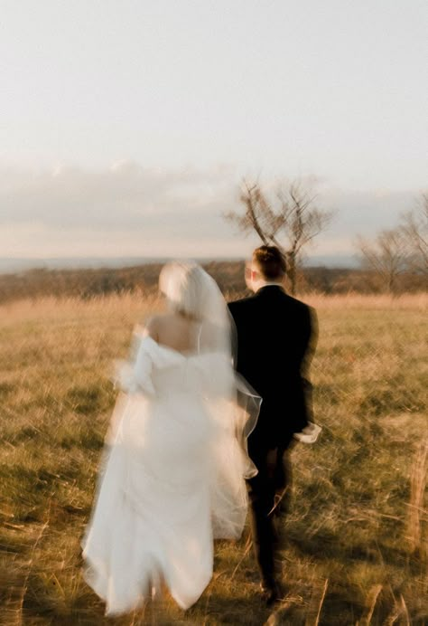 Grainy Wedding Photo, Blurry Wedding Aesthetic, Blurry Wedding Photography, Golden Hour Wedding Photos, Blurry Wedding Photo, Zion Photography, Elopement Tennessee, Lydia Bennet, Chattanooga Wedding Venues