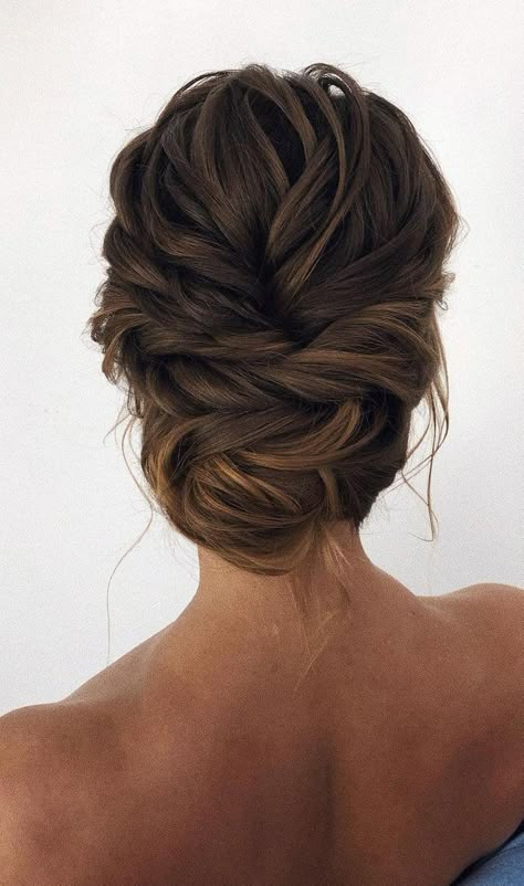 Chignon Simple, Prom Braid, Twisted Bun, Sanggul Modern, Simple Updo, Girls Hairstyles Easy, Wedding Hair Half, Bridal Hair Updo, Prom 2023