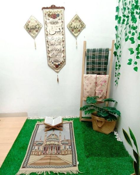 Namaz Corner, Namaz Room, Prayer Area, Muslim Prayer Room Ideas, Prayer Room Ideas, Ramadan Kareem Decoration, Prayer Corner, Best Bathroom Designs, Meditation Rooms