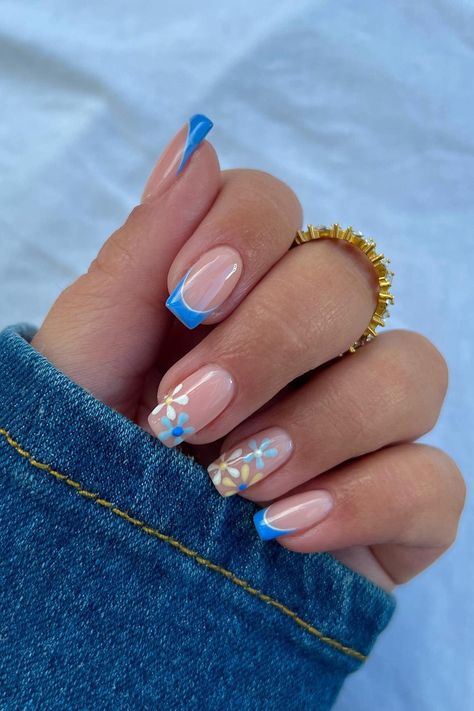 baby blues 🌼🩵✨ Short Square Nails Design Ideas Summer, Nail Designs Summer Square Shape, Summer Nails Inspo 2024 Square, Biab Nails Summer Holiday, Square Biab Nails Summer, Biab Nails Inspiration Summer, Nail Ideas Summer Square, Blue Nails Ideas Summer, Summer Nail 2024 Trends Coffin