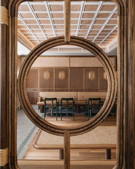 RICHARDS STANISICH on Instagram: “Through the circular window 👀 ... screen detailing at Hotel Rose Bay. 📷 @felix_forest . 🔨 @fugenconstructions” Richards Stanisich, Best Bar Design, Circular Window, Resort Interior Design, Resturant Design, Neutral Interior Design, Drink Design, Rose Bay, Art Deco Bedroom