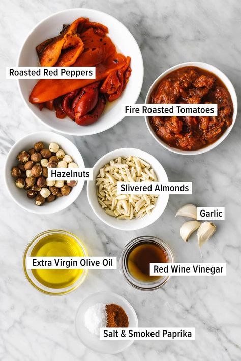 This romesco sauce recipe is creamy, smoky, and perfect for adding tons of flavor to chicken and fish dishes. But also as a delicious dip recipe for a healthy snack or appetizer! Spanish Sauce, Flavoured Butter, Romesco Sauce Recipe, Delicious Dips Recipes, Romesco Sauce, Spain Food, Flavored Butter, Tomato Soup Recipes, Fire Roasted Tomatoes