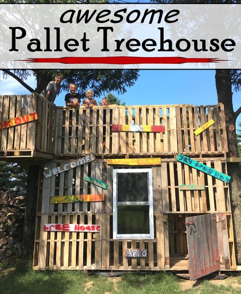 Pallet Playground, Pallet Fort, Pallet Tree Houses, Pallet Kids, Pallet Tree, Pallet Playhouse, Pallet Building, Tree House Plans, Tree House Diy