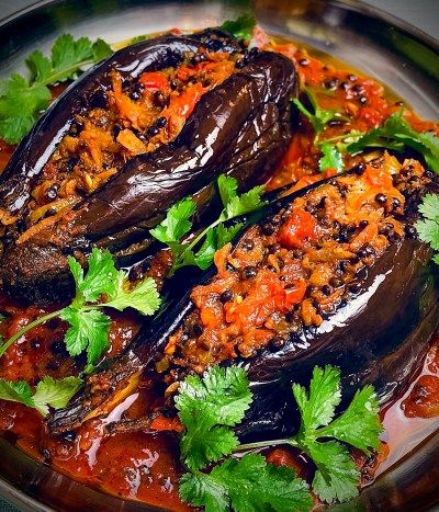 Stuffed Aubergine, Saffron Sauce, Veggie Mains, Citrus Dressing, Armenian Recipes, Baked Eggplant, Casual Dining Restaurant, Vegan Gluten Free Recipes, Eastern Cuisine