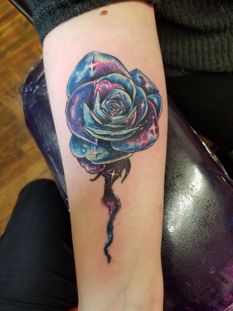 Galaxy Rose Tattoo, Galaxy Flower Tattoo, Galaxy Tattoos, Blitz Tattoo, Rose Galaxy, Galaxy Flowers, Galaxy Rose, Rose Hand Tattoo, Hourglass Tattoo