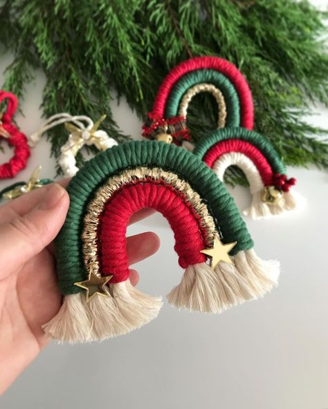 Macrame Rainbow Keychain, Holiday Minimalist, Keychain Favors, Whimsical Santa, Santa Decor, Christmas Angel Crafts, Bohemian Holiday, Macrame Christmas, Rainbow Keychain