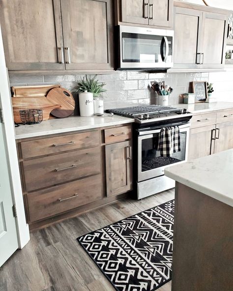 Kitchen Counter Decorations, Grey Kitchen Backsplash, Stained Wood Kitchen Cabinets, Stained Wood Kitchen, Gray Kitchen Backsplash, Decor Kitchen Ideas, Stained Kitchen Cabinets, Farmhouse Kitchen Backsplash, Kitchen Backsplash Tile