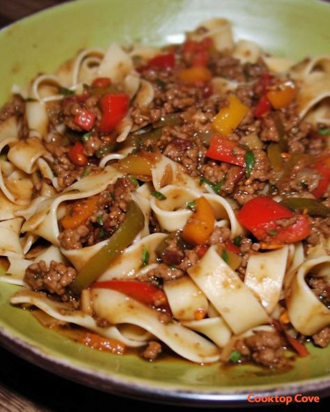 Italian Drunken Noodles, Drunken Noodles, Sausage Dishes, Beef Casserole Recipes, Pasta Dinners, Pasta Dinner Recipes, Noodles Recipe, Beef Recipes Easy, Goulash