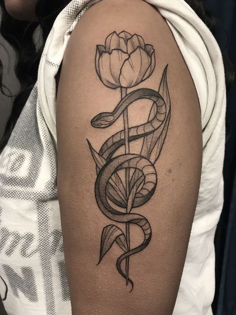 Tulip Tattoo, Snake Art, Dreamcatcher Tattoo, Tulips, Tattoos