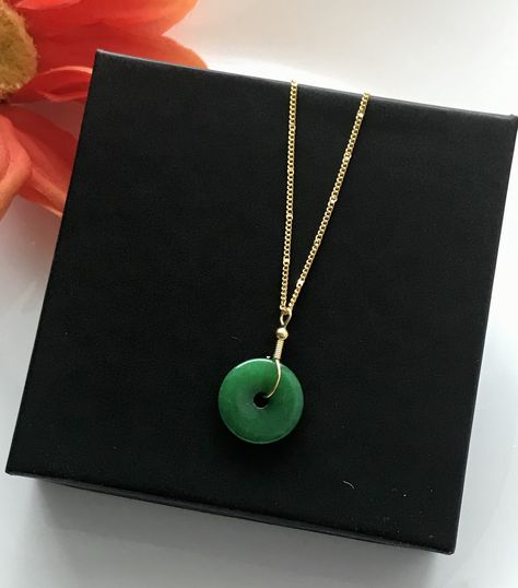 Jade Necklace Aesthetic, Diy Wire Jewelry Rings, Jade Necklace Pendant, Myanmar Art, Wire Jewelry Rings, Jade Charm, Jade Pendant Necklace, Personal Jewelry, Good Luck Bracelet