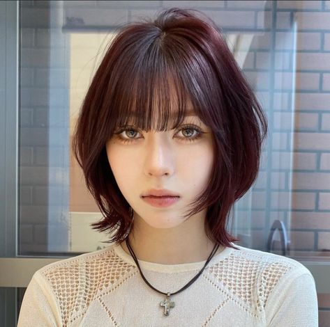 Asian Red Hair Short, Asian Short Layered Hair, Short Hair With Long Side Bangs, Short Haircut Japanese, Short Hair Full Bangs, Bad Haircut Fix Ideas, Japanese Haircuts For Women, Haircut For Short Neck, Y2k Haircuts Short