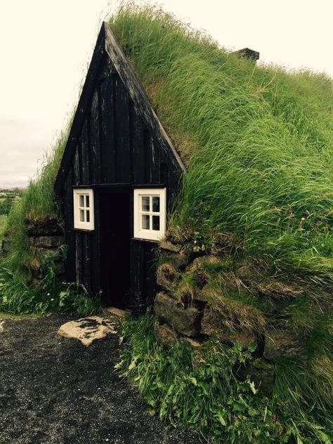 Iceland House Interior, Iceland Interior, Icelandic Architecture, Iceland House, Summer Biking, Nordic Cabin, Thea Stilton, Exterior Paint Schemes, Viking House