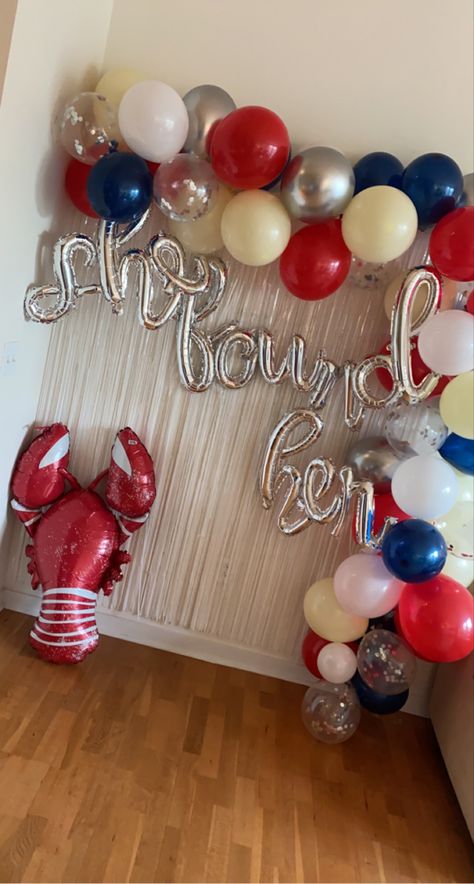 Usa Bachelorette Party Theme, Lobster Bridal Shower Theme, She Found Her Lobster Bachelorette, Bachelorette Party Friends Theme, Friends Bachelorette Party Theme, Friends Theme Bachelorette Party, She Found Her Lobster, Friends Themed Bachelorette Party, Friends Themed Party