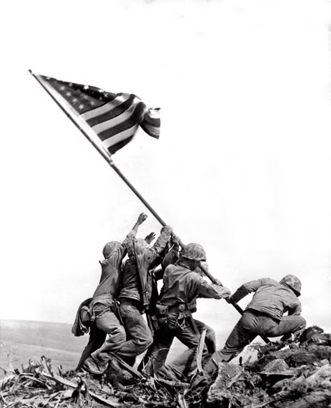 Iwo Jima Flag, Battle Of Iwo Jima, Iwo Jima, American Soldier, United States Marine Corps, Us Marine Corps, United States Marine, Historic Photos, History Photos