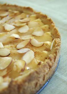 Pear Cream Cheese, Pear Cream, Cream Cheese Tart, Pear Dessert Recipes, Pear Dessert, Tiramisu Dessert, Pear Tart, Cheese Tart, Cheese Tarts