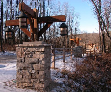 Landscape Driveways Design, Pictures, Remodel, Decor and Ideas Farmhouse Driveway, Landscaping Driveway, Driveway Entry Landscaping, Ranch Entrance Ideas, Driveway Entrance Landscaping, Farm Entrance, Ranch Gates, Lighting Landscape, Driveway Ideas