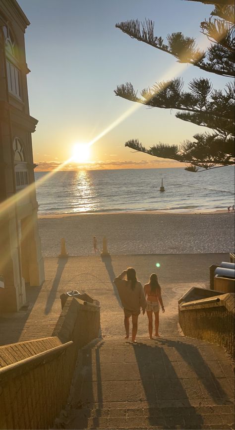 Perth Beach Aesthetic, Aussie Summer Aesthetic, Perth Aesthetic, West Coast Australia, Perth Beach, Goals 2025, Australia Life, Fake Gifts, Visualization Board