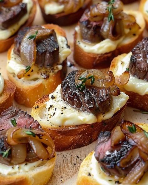 Elevate your dinner game with these Gourmet Steak Crostini bites! Perfect blend of juicy steak and zesty horseradish cream. Steak Crostini, Gorgonzola Cream Sauce, Gourmet Steak, New York Strip Steak, Gorgonzola Sauce, Creamy Horseradish Sauce, Crostini Appetizers, New York Strip, Caramelized Shallots