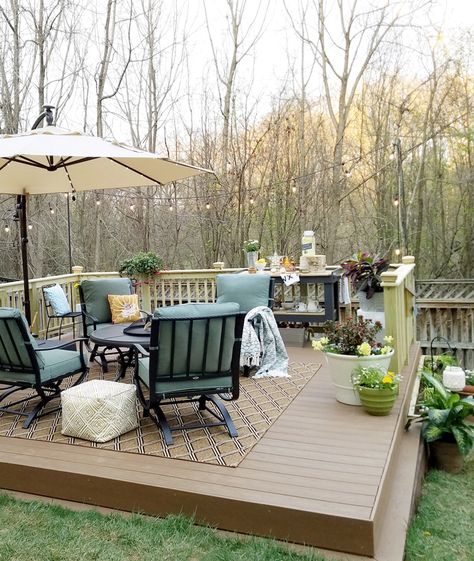 How to Build a DIY Floating Deck in a Sloped Backyard Deck Rail Lighting, Under Deck Space, Deck Step Lighting, Floating Patio, Sloped Garden Ideas, Outdoor Deck Lighting Ideas, Floating Deck Ideas, Floating Decks, Deck Lighting Ideas