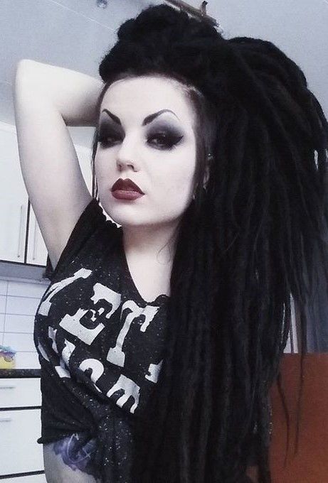 Johanna Wennstrom Goth Hair, Pastel Goth Fashion, Goth Women, Beautiful Disaster, Goth Beauty, Dreadlock Hairstyles, Gothic Beauty, Gothic Girls, Dark Beauty