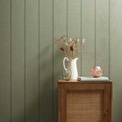 Green Wood Panel Wall, Green Wall Panelling Living Room, Green Wood Paneling, Wood Panel Wallpaper, Living Room Design Green, Laminate Wall, Wallpaper And Tiles, Painting Wood Paneling, Look Wallpaper