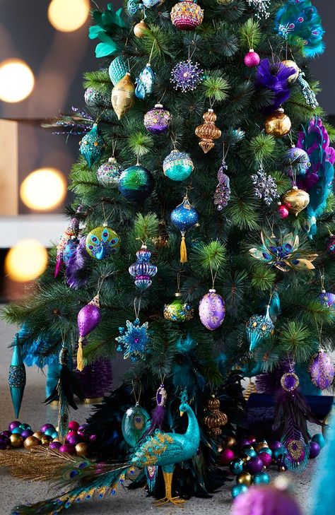 Peacock Colour Christmas Tree, Jewel Coloured Christmas Tree, Bejeweled Christmas Trees, Glam Tree, Peacock Christmas Decorations, Christmas Tree Colour Scheme, Peacock Christmas Tree, Jewel Colours, Peacock Christmas