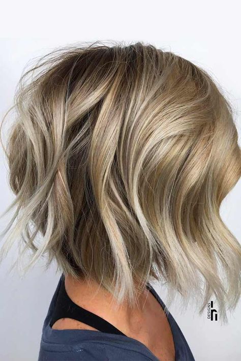 Short Hair A Line, Short A Line Haircut, A Line Bob Short, Short Wavy Bobs, A Line Haircut, A Line Bob, Graduated Bob Haircuts, Medium Bob Haircut, Shoulder Length Bob