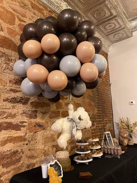 Balloon sphere. Teddy bear theme. Balloon design. Teddy Bear Floating With Balloons, Floating Teddy Bear Balloon, Bear Floating With Balloons, Balloon Ball, Teddy Bear Balloon, Bear Balloon, Balloon Designs, Baby Bear Baby Shower, Boy Baby Shower