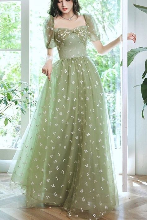 Sage Green Dress Outfit Wedding, Sage Green Dress Aesthetic, Aesthetic Short Dresses, Sage Green Dress Outfit, Sage Green Sweet 16, Sage Green Dress Formal, Sage Green Clothes, Sage Green Long Dress, Sage Green Ball Gown