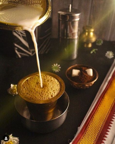 🥂Cheers with a cup of SOUTH INDIAN FILTER KAAPI (COFFEE)😋 South Indian Coffee Filter, South Indian Aesthetics, Filter Coffee Aesthetic, Filter Coffee Photography, South Indian Food Photography, Filter Coffee Indian, South Indian Coffee, South Indian Aesthetic, South Indian Filter Coffee