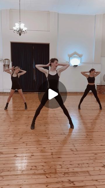 Best Dance Choreography, Burlesque Videos, Cabaret Dancer, Circle Dance, Contemporary Dance Moves, Jazz Dance Outfits, Best Dancer, Burlesque Dancer, Dance Studios