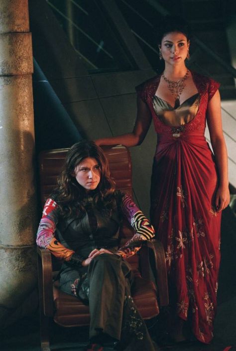 Morena Baccarin Firefly, Inara Serra, Kaylee Frye, Firefly Cosplay, Firefly Series, Jewel Staite, Serenity (firefly), Morena Baccarin, Sci Fi Tv