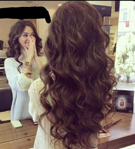 Long Luscious Brown Hair, Romantic Curls Long Hair, Curly Hair Open Hairstyle, Princess Curls Hairstyles, Curls Long Hair Wedding, Big Curly Wedding Hair, Large Curls Long Hair, Tight Curls For Long Hair, Big Curls Wedding Hair