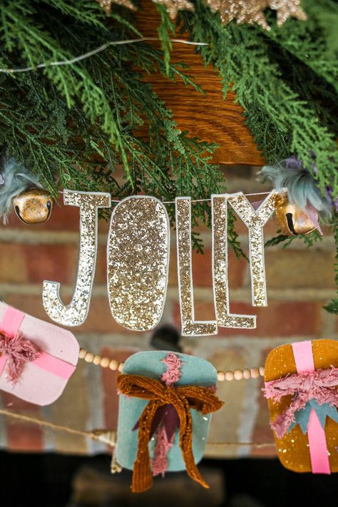 Our Whimsical Christmas Mantel - amanda hamman - let's make something pretty! Christmas Mantel, Christmas Inspo, Boho Christmas, Christmas Mantels, Whimsical Christmas, Merry Little Christmas, Christmas Mood, Christmas Love, Christmas Deco