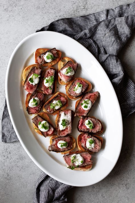 steak and boursin cheese crostini recipe from cooking with cocktail rings food Steak Bites On Crostini, Steak Boursin Crostini, Steak And Boursin Cheese Crostini, Meat Crostini Appetizers, Boursin Recipe, Crostini Ideas, Steak Crostini, Stomach Rumbling, Crostini Recipe