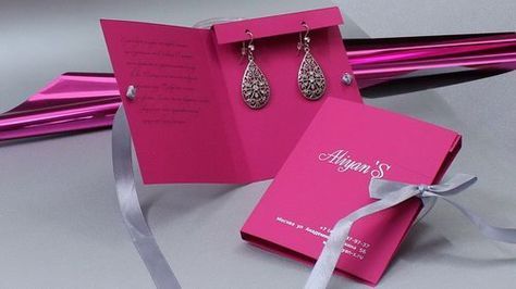 How To Wrap Earrings As A Gift, Diy Earrings Box, Diy Jewelry Packaging, Jewelry Packaging Diy, Jewelry Packaging Design, Paper Box Diy, Idee Cricut, Jewelry Display Cards, Packaging Diy