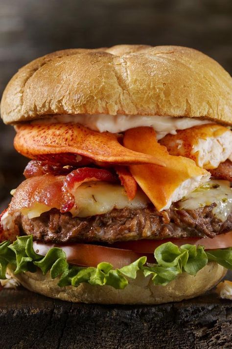 Seafood Burger Recipes, Lobster Burgers, Lobster Burger, Seafood Burger, Hamburgers Recipes, Thousand Island Dressing, Burger Toppings, Lobster Meat, Special Sauce