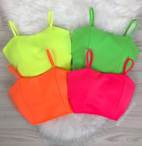 Ropa Color Neon, Tough Clothes, Glow In Dark Party, Persian Fashion, Bralette Outfit, Neon Outfits, Bff Outfits, Rainbow Outfit, Neon Party