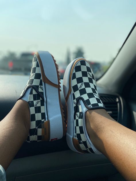 Vans Platform Sneakers Outfit, Vans And Socks, Platform Vans Outfit, Vans Slip On Platform, Vans Platform, Platform Outfit, Vans Fashion, Vans Shoes Women, Cute Vans