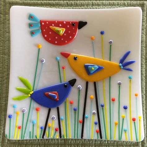 Birds in the Garden Plate by Kim Natwig.  9" square and soft fused. Bird Template, Fused Glass Panel, Fused Glass Dishes, Fused Glass Wall Art, Fused Glass Bowl, Fused Glass Plates, Glass Fusion Ideas, Fused Glass Artwork, زجاج ملون