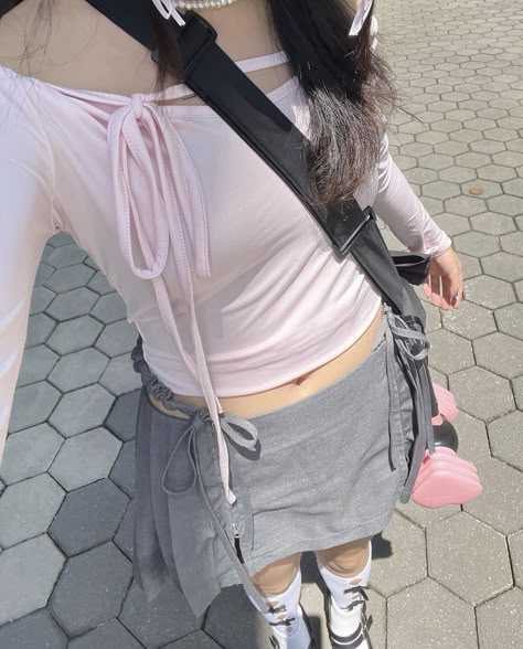 Gray Skirt Pink Top Outfit, Pink Ribbon Outfits, Long Sleeves Outfit Aesthetic, Pink Top With Skirt, Pink Acubi Outfits, Pink Acubi Fashion, Gray And Pink Outfit, Grey Skirt Outfits, Grey Pink Outfit