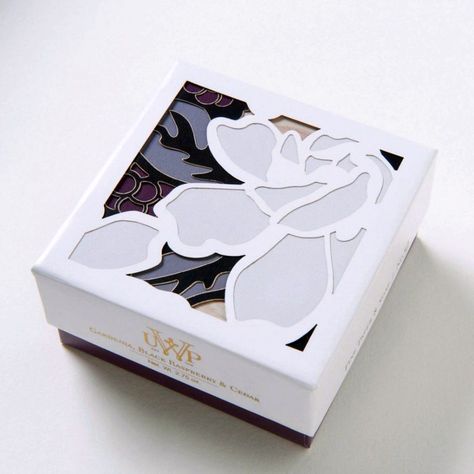 Scarf Packaging, Packaging Design Ideas, Creative Box, Paper Lovers, Graphic Design Packaging, Box Packaging Design, Black Raspberry, Tea Packaging, Food Packaging Design