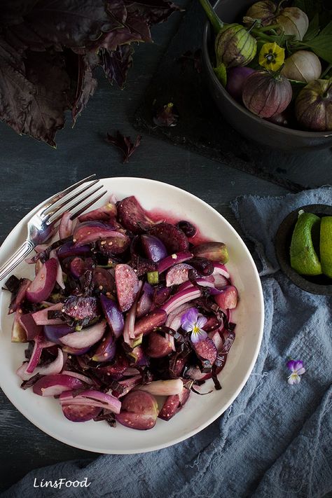 Purple Basil Recipe, Salsa With Tomatillos, Purple Tomatillo, Growing Tomatillos, Mexican Salsa Verde, Tomatillo Recipes, Recipes Plant Based, Purple Basil, Latin American Food