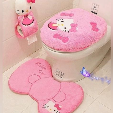 Hello Kitty Pink Set For Ur Bathroom Hello Kitty Bathroom, Hello Kitty Decorations, Hello Kitty Rooms, Decor Baie, Hello Kit, Hello Kitty Cartoon, Bathroom Accessories Sets, Toilet Mat, Pink Hello Kitty