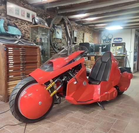 Real-life Shotaro Kaneda’s Akira electric moto by Bel&Bel Akira Bike Slide, One Wheel Motorcycle, Akira Bike, Cafe Fighter, Shotaro Kaneda, Bike Sketch, Steel Bike, 4 Wheelers, Tech Toys