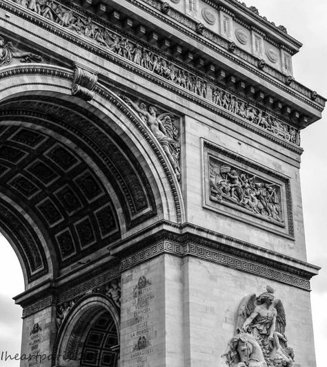 French Aesthetic Black And White, Paris In Black And White, Paris Aesthetic Black And White, Paris Black And White Aesthetic, Paris Background, Black And White Paris, Paris Dark, Monochrome Aesthetic, Paris Black And White