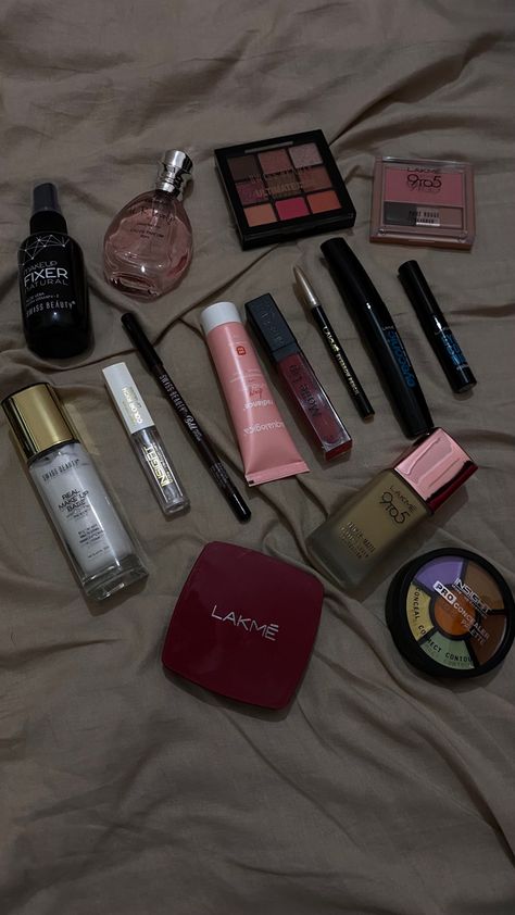 Affordable Makeup Products In India, Makeup Snap, Makeup Collection Goals, Budget Makeup, Learn Makeup, Makeup Bag Essentials, Simple Makeup Tips, All Body Workout, Makeup Accesories